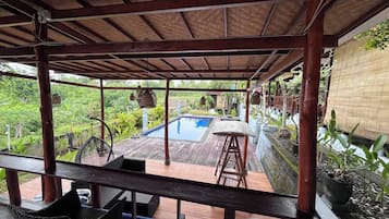 Kolam renang outdoor