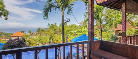 Deluxe Room, Pool Access, Sea View