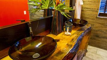 Deluxe Double Room, Multiple Beds, Non Smoking | Bathroom sink