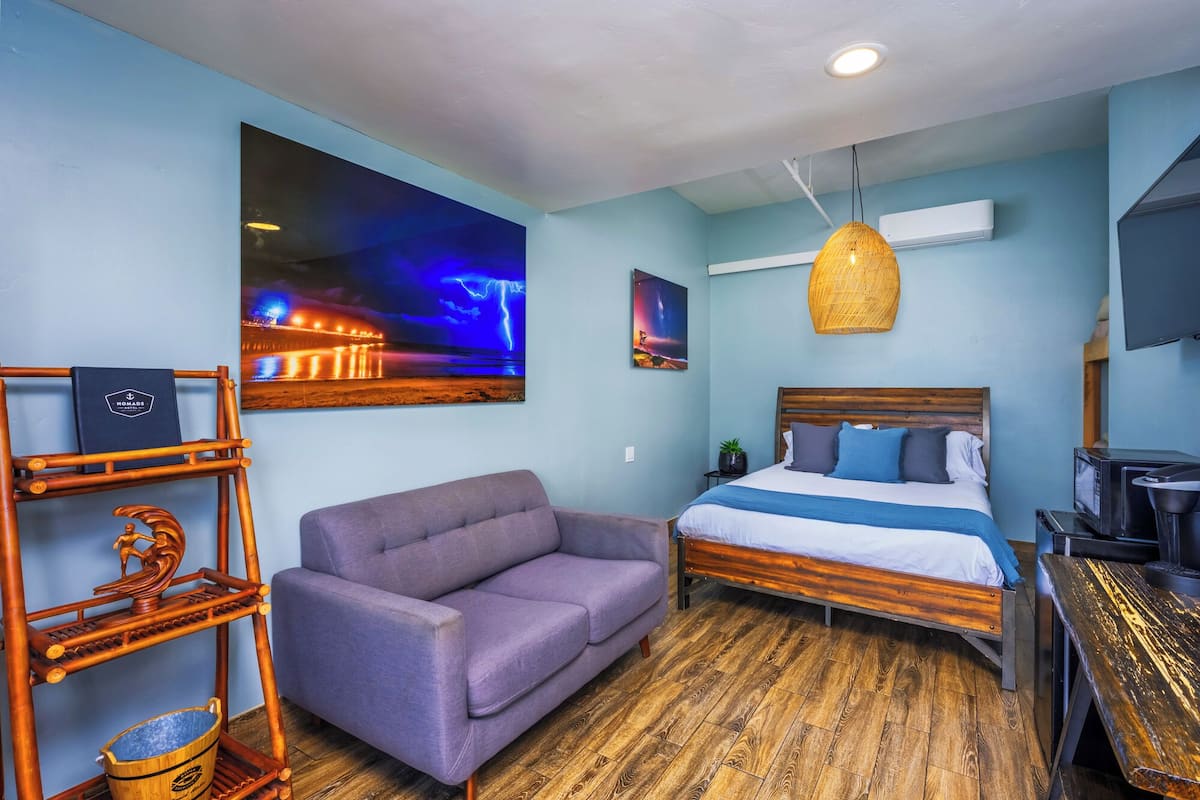 San Clemente Patio Suite | In-room safe, individually decorated, individually furnished, free WiFi