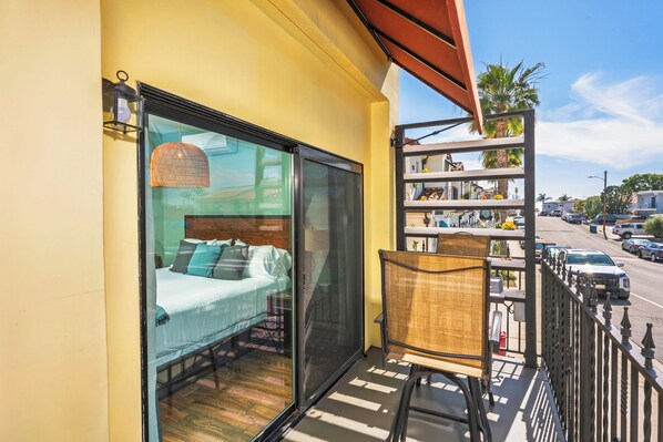 Signature Room, 1 King Bed, Accessible, Non Smoking