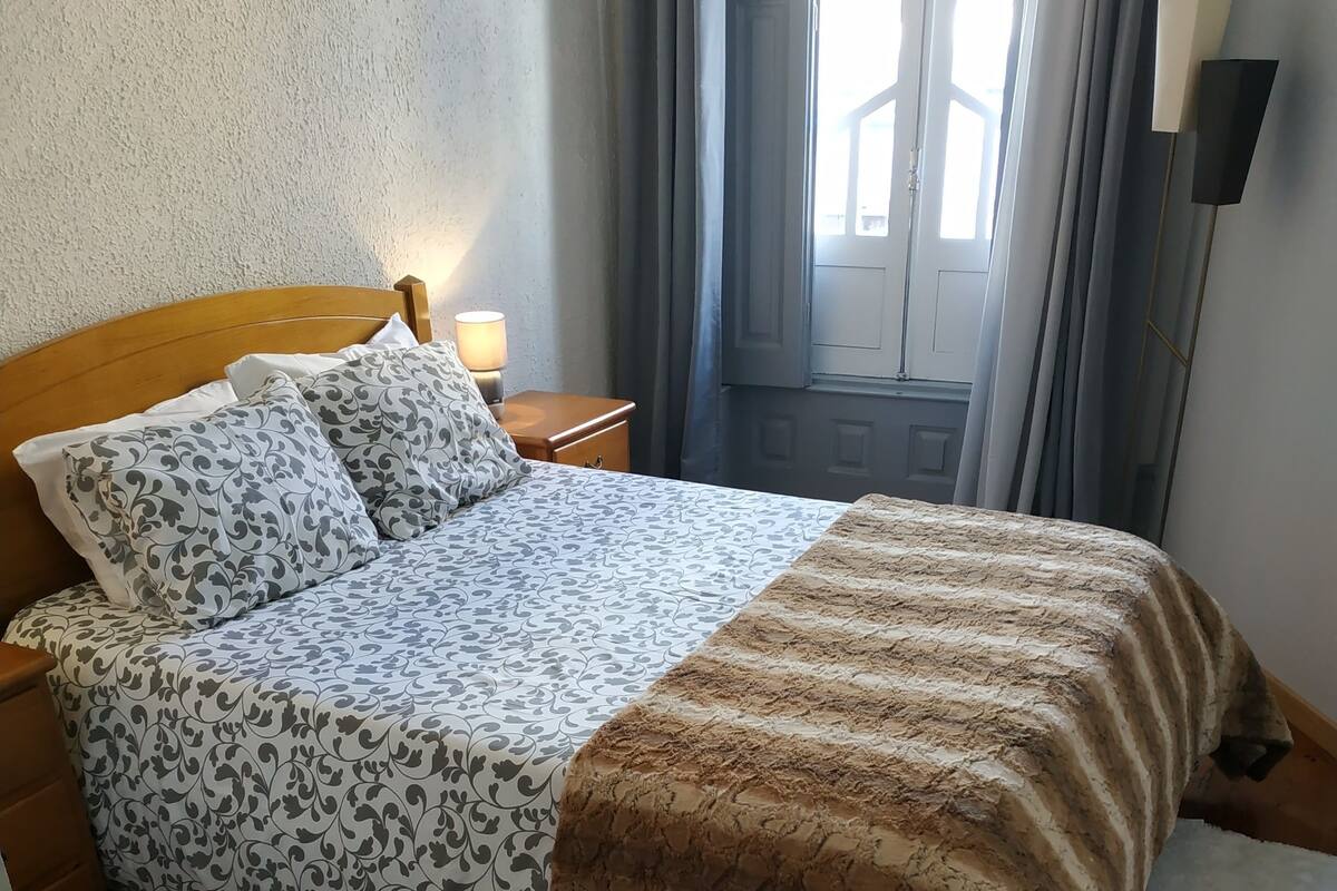 Doppelzimmer, eigenes Bad (V) | Verdunkelungsvorhänge, kostenlose Babybetten, kostenloses WLAN