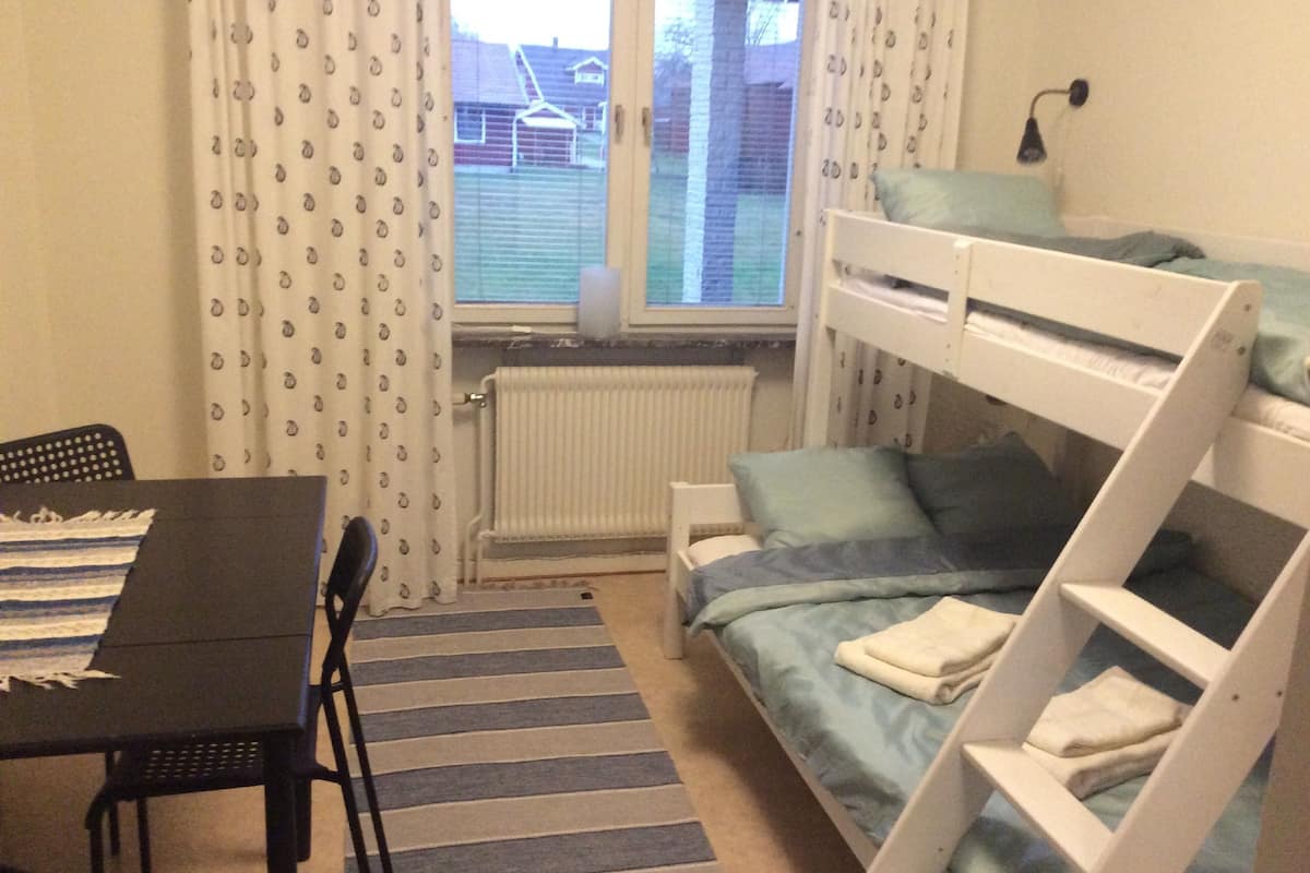 Family Room | WiFi (free), bed sheets