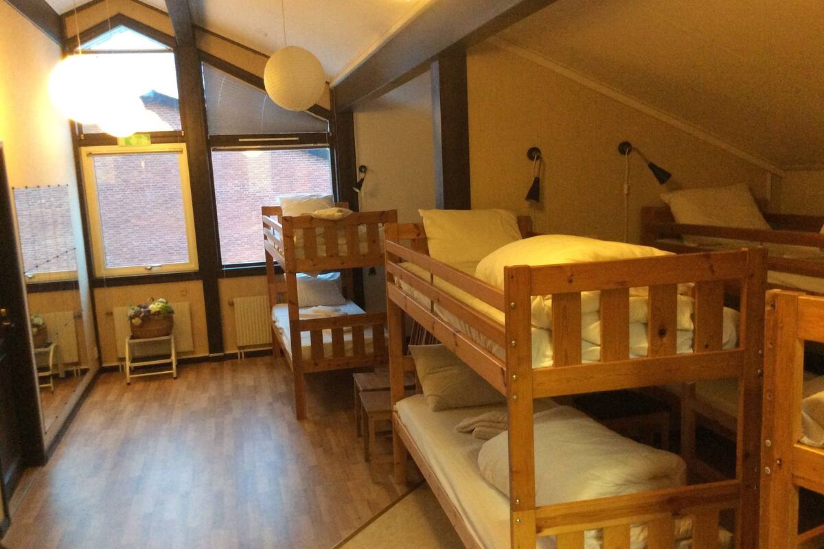 Shared Dormitory | WiFi (free), bed sheets