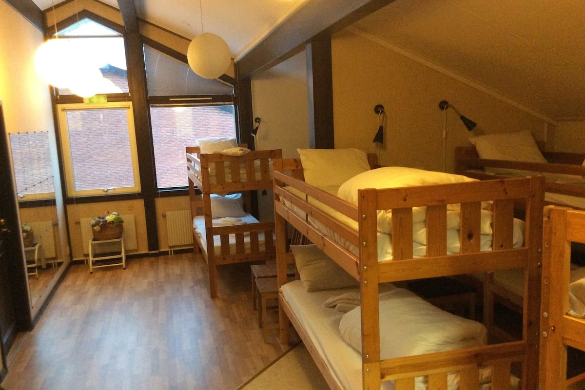 Shared Dormitory | Free WiFi, bed sheets