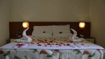 Double Room | Premium bedding, down comforters, Select Comfort beds, desk
