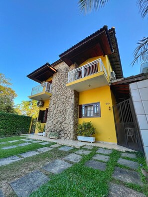 Exterior - HOUSE COAST OF SUN-BERTIOGA 3 SUITES 3WC PISC. 2 LAVABO- 200 MTS BEACH / WIFI (Bertioga)