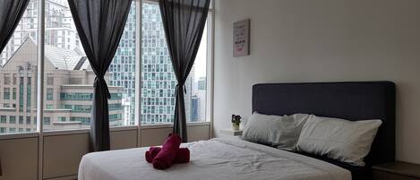 3 bedrooms, iron/ironing board, free WiFi, bed sheets