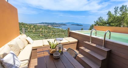 VILLA KALLISTO,2BR,2BTH VILLA WITH PRIVATE POOL AND STUNNING SEA VIEWS