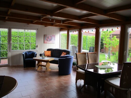 Gemütliche Ferienwohnung in ruhiger Lage - nahe dem Strand und Hafen