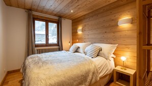 3 soverom, strykejern/-brett, reiseseng for barn og wi-fi (inkludert)