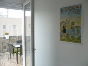 Outdoor dining - Beautiful 2 room apartment redone on the last floor with terrace in the small marsh of Nice (Nice)