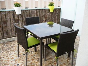 Outdoor dining - Beautiful 2 room apartment redone on the last floor with terrace in the small marsh of Nice (Nice)