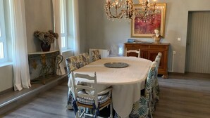 Dining - Mas Provençal with swimming pool 15' from Avignon (Entraigues-Sur-La-Sorgue)