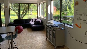 Interior - Mas Provençal with swimming pool 15' from Avignon (Entraigues-Sur-La-Sorgue)