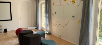 Mas Provençal with swimming pool 15' from Avignon