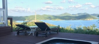 Relaxing, Romantic, Private Couples Getaway, just for two W/ Stunning View