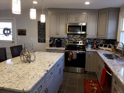 Cottage on the Boulevard -3 Bds, 6-8 ppl