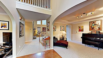 Smart TV, fireplace, books