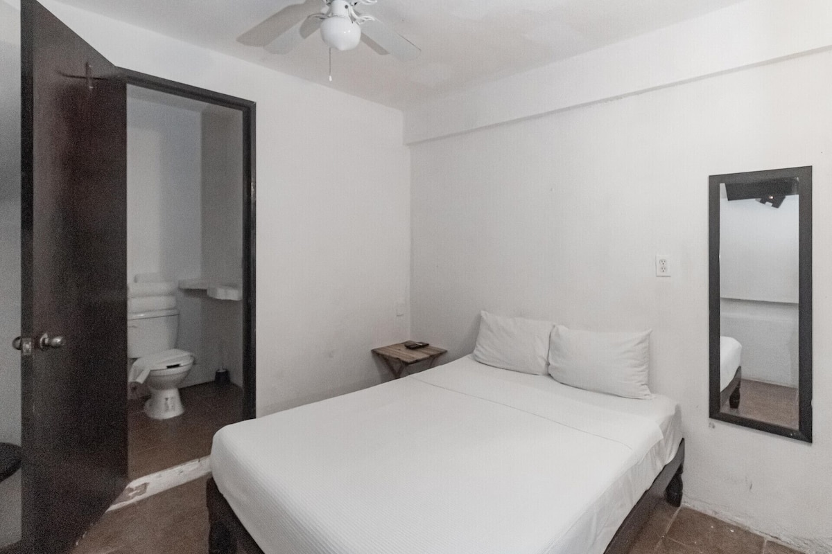3 habitaciones, cubrecamas y caja de seguridad en la habitación