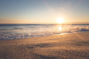 Am Strand, Liegestühle, Strandtücher