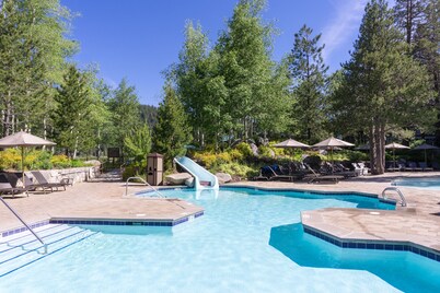 Hyatt’s EVERLINE™️Resort & Spa,2bdrm PANORAMIC VIEWS!Pool,hot tubs SKI-IN-Out😎