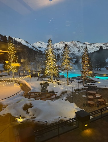 Hyatt’s EVERLINE™️Resort & Spa,2bdrm PANORAMIC VIEWS!Pool,hot tubs SKI-IN-Out😎