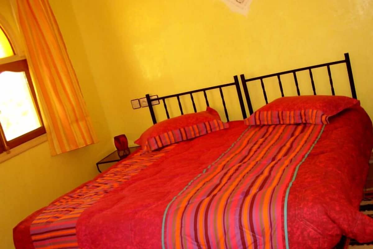 4 bedrooms, free WiFi, bed sheets