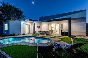 Udendørs pool, opvarmet pool