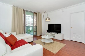 Smart-TV, Tischtennisplatte