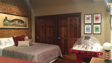 1 bedroom, iron/ironing board, free WiFi, bed sheets