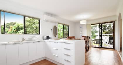 Holiday House few steps from the Esplanade