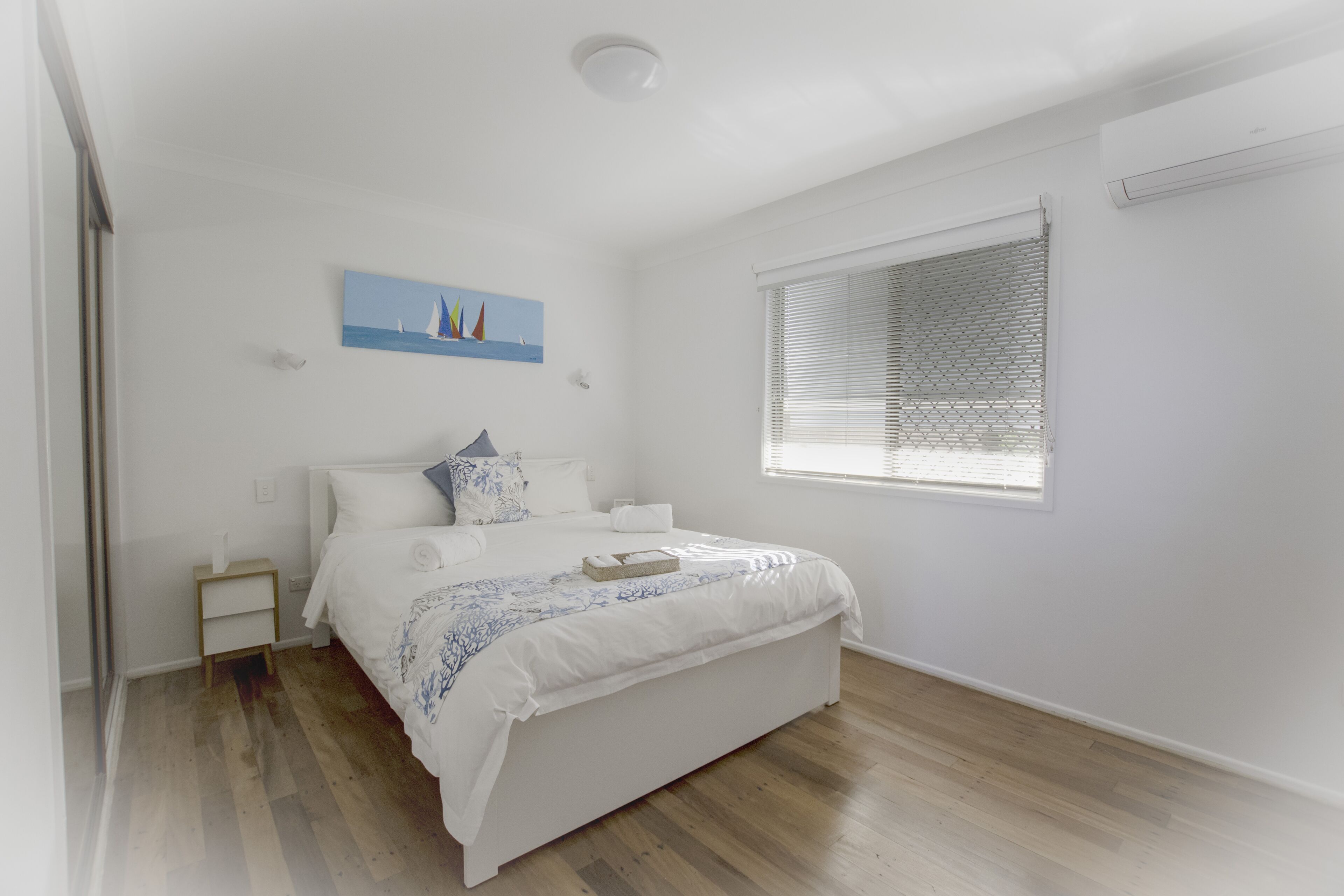 2 bedrooms, desk, iron/ironing board, travel cot