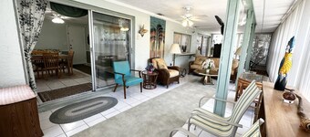 Peaceful Clean Home Near Water w/Nature & Bayou Views-1 Mile to Beaches-PET FREE