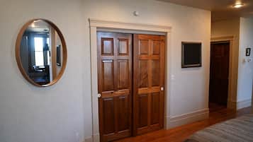 2 Schlafzimmer, Bügeleisen/Bügelbrett, kostenloses WLAN, Bettwäsche