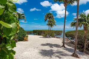Solsenger og strandhåndklær