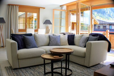 Chalet Edelweiss: Spacious Luxury, Stunning View