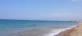 Beach Villa with Private Pool, 50m to Beach, Wifi, A/C, All Amenities