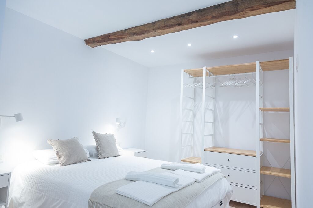 2 bedrooms, soundproofing, iron/ironing board, travel crib