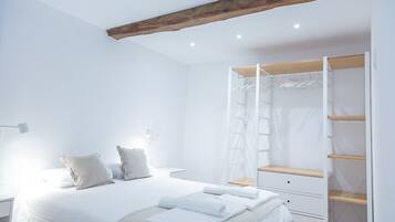 2 bedrooms, soundproofing, iron/ironing board, travel crib