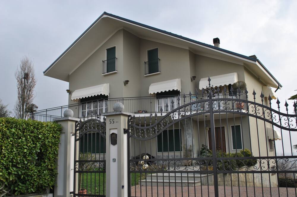 At Nonna Ina's house.