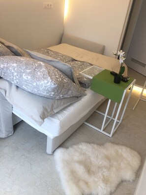1 室のベッドルーム、デスク、WiFi、ベッドシーツ