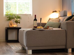 Interior - Authentic, attractive house. Nearby Amsterdam, Enkhuizen, Volendam 4 pax (Hem)