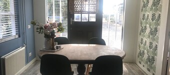 Authentic, attractive house. Nearby Amsterdam, Enkhuizen, Volendam 4 pax