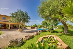 Pool - Finca Vernissa next to Can Picafort private pool (Santa Margalida)