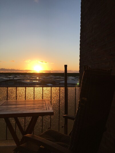 Summer sun North Sea! 2 minutes walk to the beach!