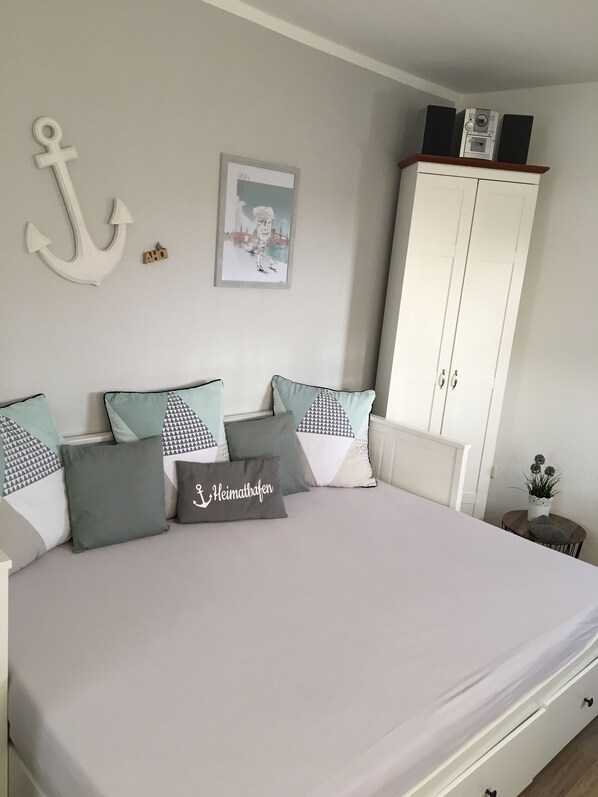 1 bedroom, iron/ironing board, free WiFi, bed sheets