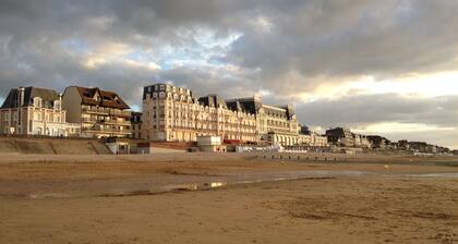 Studio front de mer Cabourg, vue sur jardin