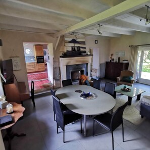 Dining - In the heart of a wooded park, the beach at your feet (Pénestin)