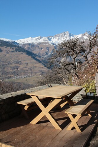 Le Chalet de Simon - Great for families, group of friends or senior persons